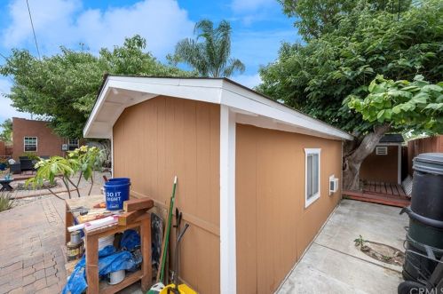 5811 Darlington Ave, Buena Park CA  90621-2108 exterior