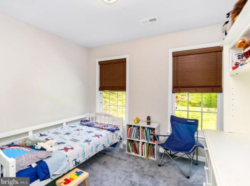 60 Kinsley Ln, Fredericksburg VA  22406-4089 exterior