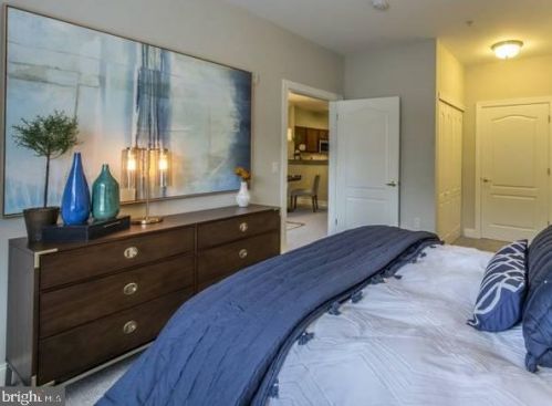 370 Grove Ave, West Deptford NJ  08086-1526 exterior