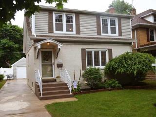 533 Beverly Dr, Erie, PA 16505-2209