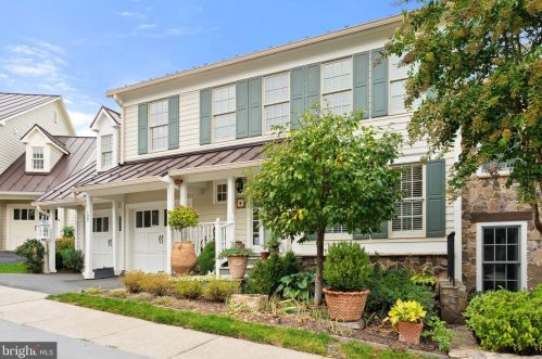 122 Jay St, Middleburg, VA 20117-2660