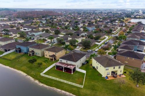 15060 Montesino Dr, Orlando FL  32828-6729 exterior