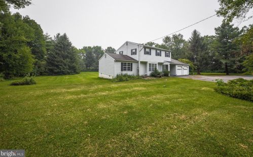 1022 Ebelhare Rd, Pottstown, PA 19465-8196