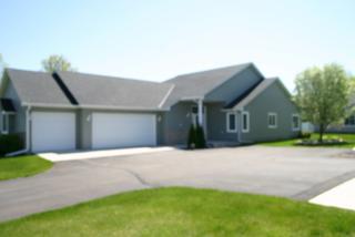 1854 Pioneer Ln, Lino Lakes, MN 55038-7045