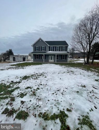 1803 Hoffmansville Rd, Frederick, PA 19435-9716