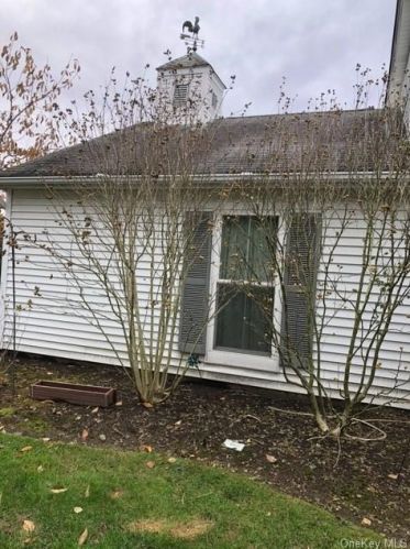 261 Homestead Village Dr, Warwick, NY 10990-4221