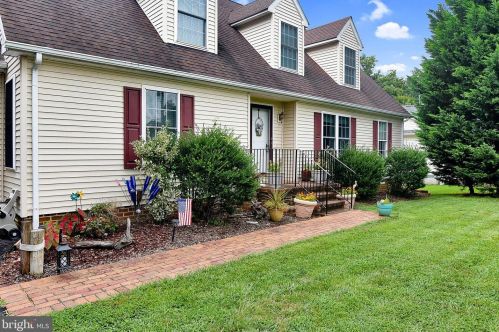 2922 Independence Dr, Montross VA  22520-8844 exterior