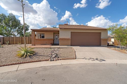 4580 Dunn Pl, Tucson, AZ 85741-1681