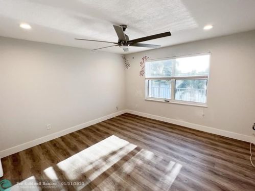 3591 177th Ave, Hollywood FL  33029-1666 exterior