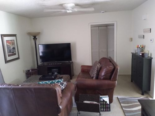 8600 Seeley Ln, Port Richey, FL 34667-6901