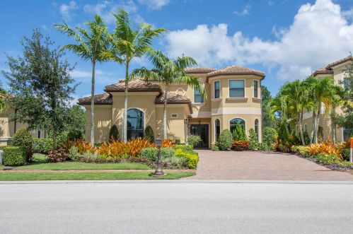 266 Calmo Cir, Port Saint Lucie, FL 34984-6611