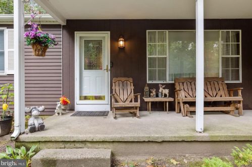 34 Elmwood Dr, Southampton, NJ 08088-9356