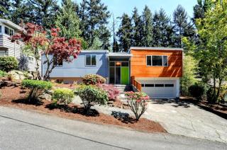 12932 74 Ave, Seattle WA  98178-4706 exterior