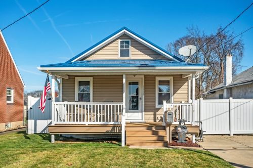 1337 Strawn Ave, New Kensington, PA 15068-5735