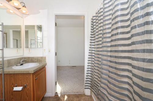 6960 Lilac Rd, Bonsall CA  92003-4312 exterior