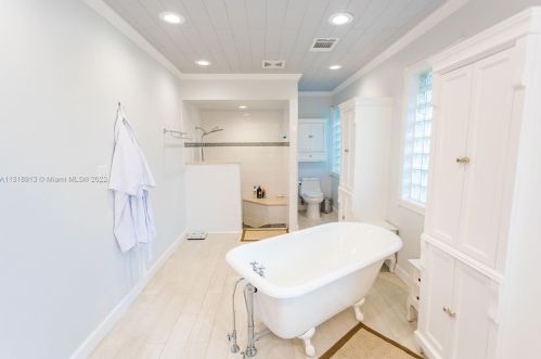 16745 Wiltshire Dr, Town Of Loxahatchee Groves FL  33470-4060 exterior