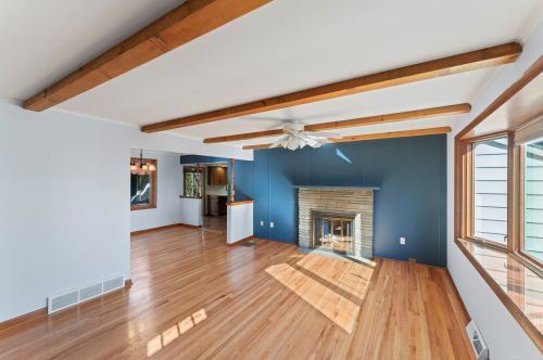 30 Acre Dr, Danbury, CT 06811-3811
