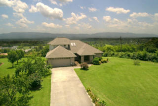 304 Black Oak Ln, Seymour, TN 37865-5557