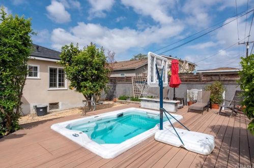3458 Stevely Ave, Long Beach, CA 90808-3023
