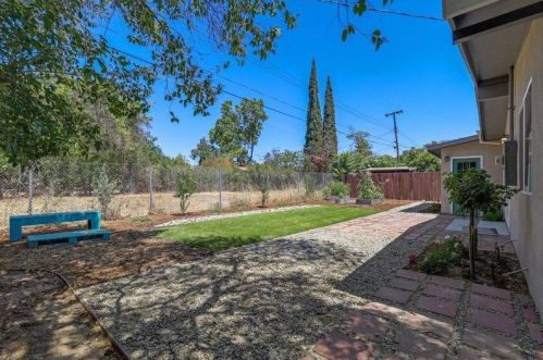 6577 Melrose Dr, North Highlands CA  95660-4378 exterior