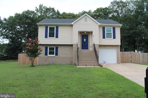 10818 Bent Tree Dr, Fredericksburg, VA 22407-1651