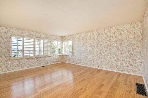 2980 Nichols St, San Diego CA  92106-3425 exterior