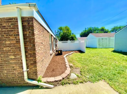 7706 Manor Ave, Hammond IN  46321-1023 exterior