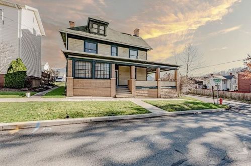 12 Broadway Ave, Manor, PA 15665-9706