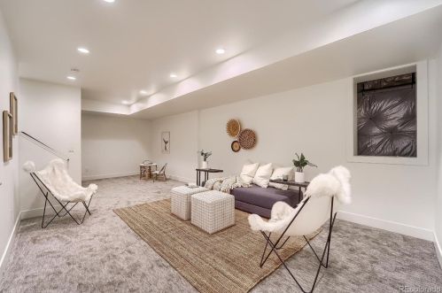 1241 Jackson St, Denver CO 80210-6616 exterior