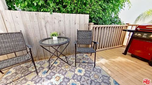 11264 Sunshine Ter, North Hollywood CA  91604-3124 exterior