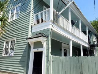 29 Bogard St, Charleston SC  29403-5338 exterior