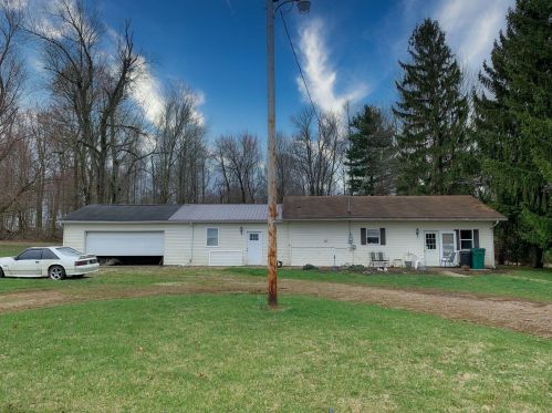 15504 Crooked St, Mount Vernon, OH 43050-9713