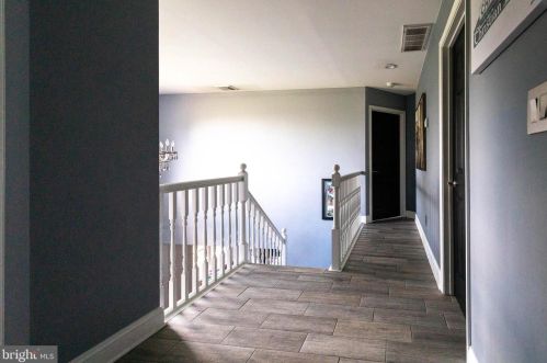 20 Kings Ct, Swedesboro NJ  08085-5033 exterior