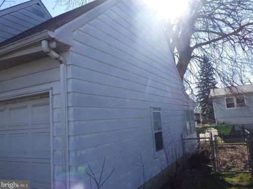 15 Carolina Ave, Yardley, PA 19067-7516