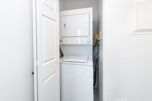 212 Coral Rose, Irvine CA  92603-0162 exterior