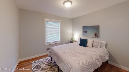 5 Fort Ave, Pelican Island NJ  08751-1512 exterior