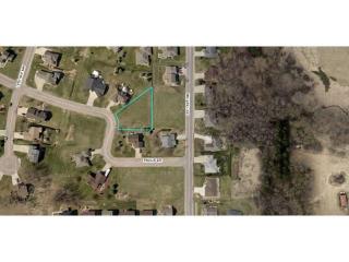 1830 Paulis Dr, Faribault, MN 55021-2832