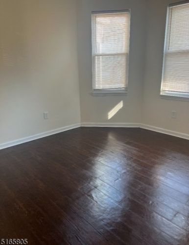 52 Arverne Ter, Irvington NJ  07111-3814 exterior