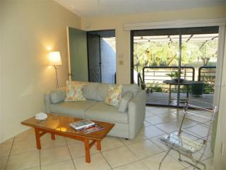 335 Bobby Jones Rd, Sarasota FL  34232-1650 exterior