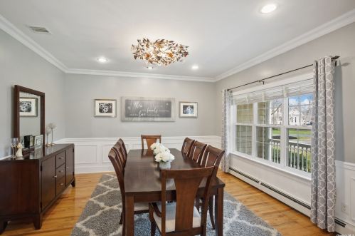 8 Raffaella Dr, Eastport NY  11941-1446 exterior