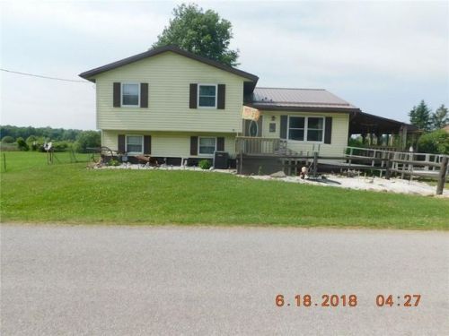 10320 Bowmantown Rd, Cranesville, PA 16410-1006