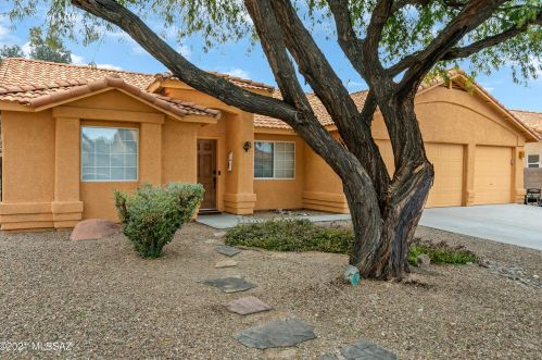 9742 Paseo San Ardo, Tucson, AZ 85747-5040