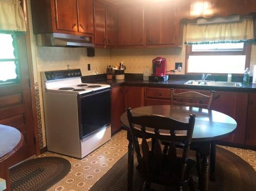 114 Williams Rd, Stahlstown, PA 15687-1331