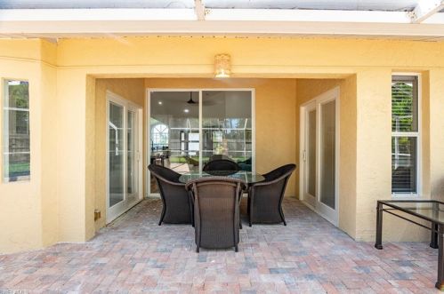 113 Saint James Way, Naples FL  34104-6712 exterior