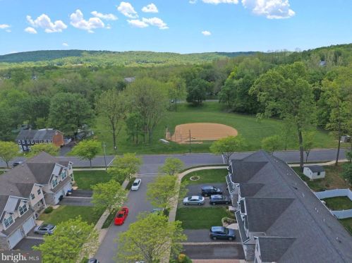 196 Maple Ct, Alburtis PA  18011-9592 exterior