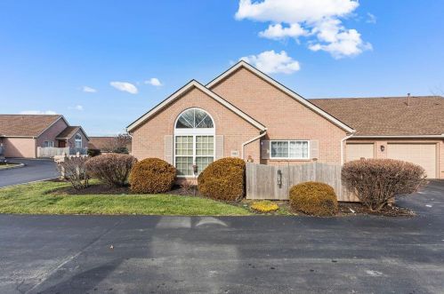 1942 Farmbrook Cir, Darbydale OH  43123-9492 exterior