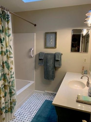 601 Forest Ridge Dr, Pittsburgh PA  15221-4042 exterior