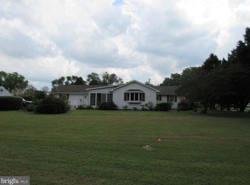 12007 Laurel Rd, Laurel DE  19956-3538 exterior