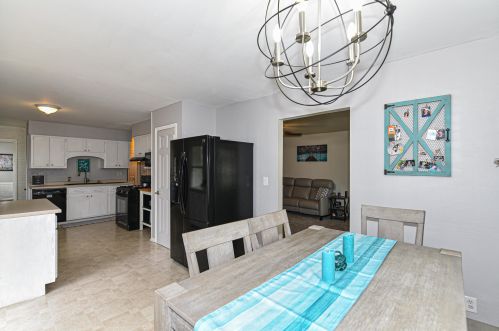 933 101, Milwaukee WI 53214-2513 exterior