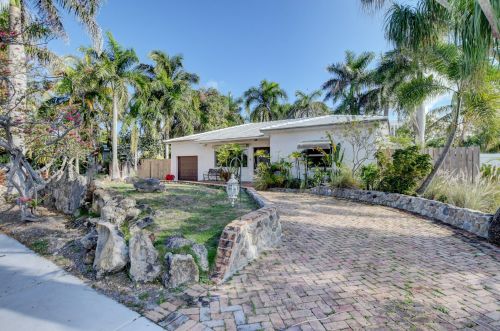 725 4 Ave, Delray Beach FL  33483-4528 exterior